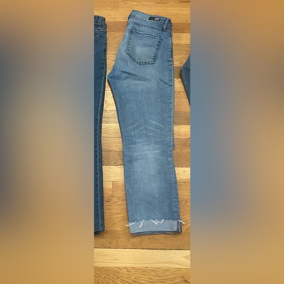 Distressed Jeans. Kut from the Kloth - Picture 2 of 2